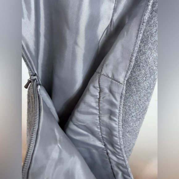 Old Navy Wool Blend Embroidered Knee Length Pencil Skirt Gray Size 4 Fall Winter - Picture 3 of 7